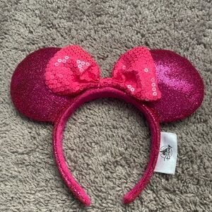 ❤️SOLD❤️Disney Glittery Pink Mouse Ears Headband